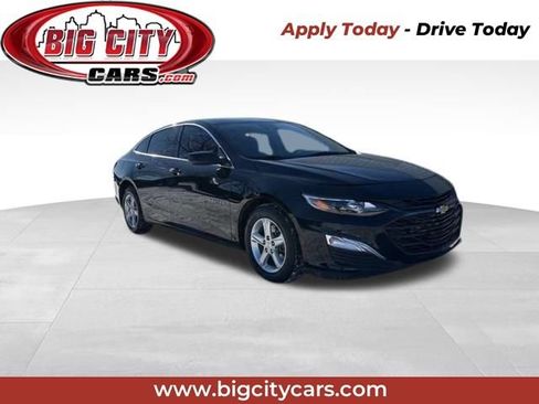 Used 2024 Chevrolet Malibu LS image 1