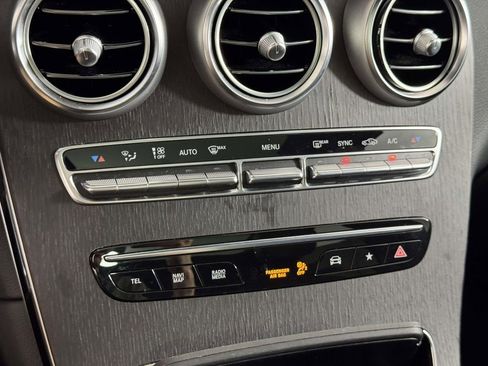Used 2022 Mercedes-Benz GLC 300 4MATIC image 27