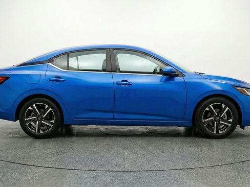 Used 2025 Nissan Sentra SV FWD image 11
