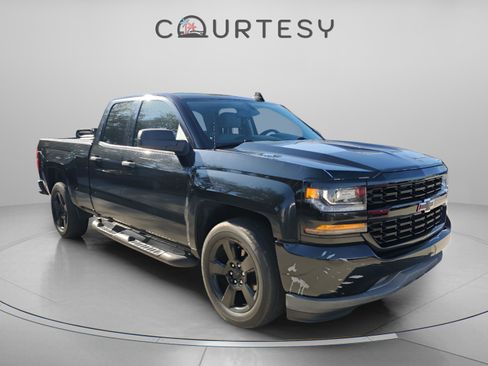 Used 2017 Chevrolet Silverado 1500 W/T w/ Black Out Edition image 4