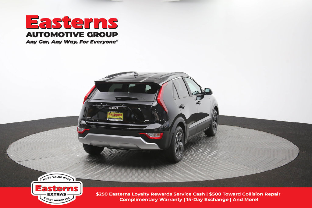 Used 2024 Kia Niro LX FWD image 39