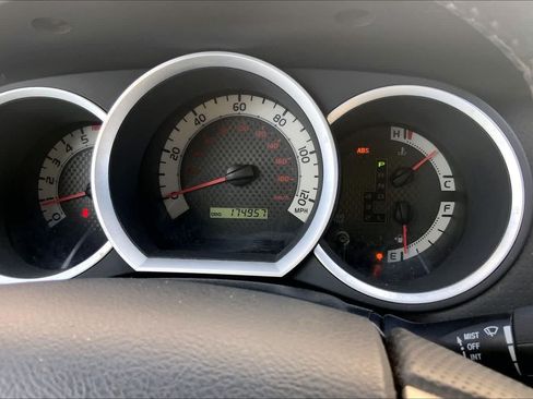 Used 2014 Toyota Tacoma PreRunner RWD image 17