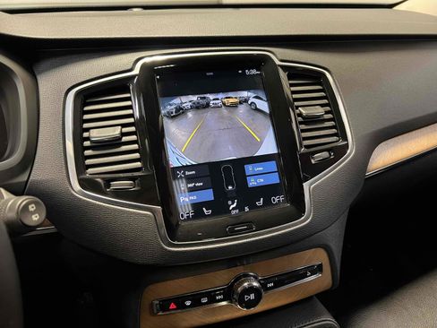Used 2021 Volvo XC90 T5 Momentum w/ Advanced Package image 12