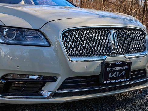 Used 2018 Lincoln Continental Reserve image 26