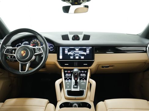 Used 2021 Porsche Cayenne AWD/4WD image 8