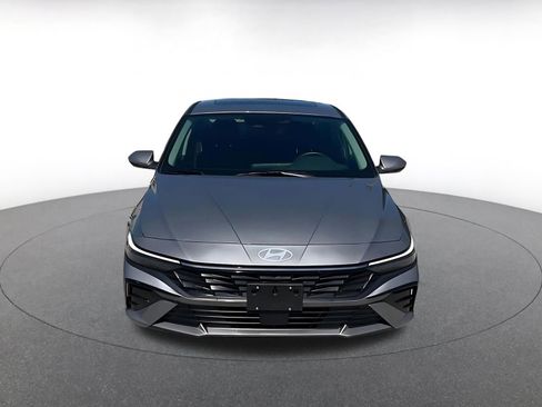 Used 2025 Hyundai Elantra SEL image 4