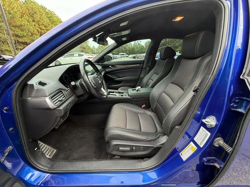 Used 2021 Honda Accord Sport image 9