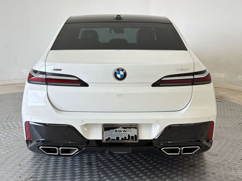 Certified 2024 BMW 760i xDrive AWD/4WD image 10