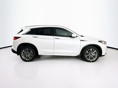Used 2023 INFINITI QX50 Luxe FWD image 10