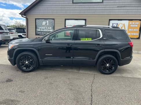 Used 2018 GMC Acadia SLT w/ LPO, Floor Liner Package FWD image 8