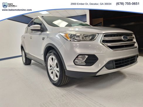 Used 2017 Ford Escape SE FWD image 5