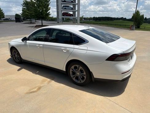 Used 2024 Honda Accord EX image 7
