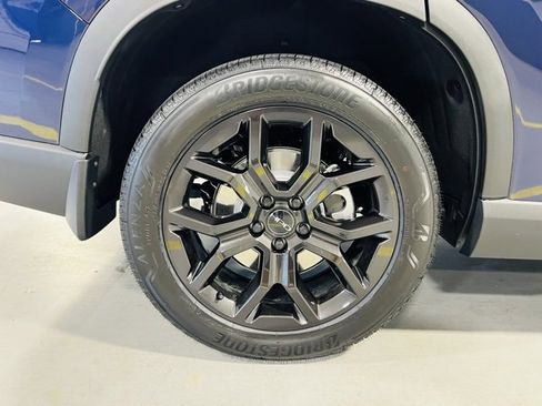 New 2025 Honda Pilot Touring image 14