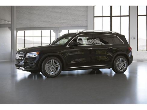 Certified 2023 Mercedes-Benz GLB 250 4MATIC image 38