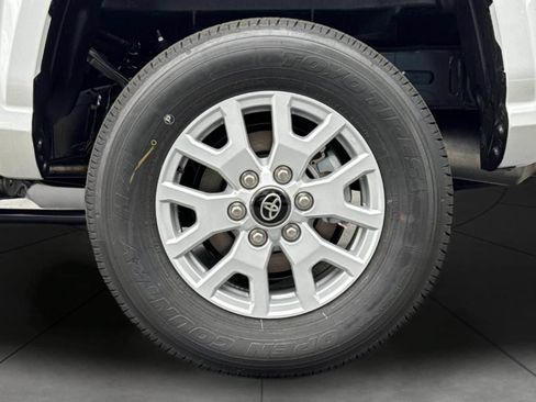 New 2026 Toyota Tacoma SR5 RWD image 32