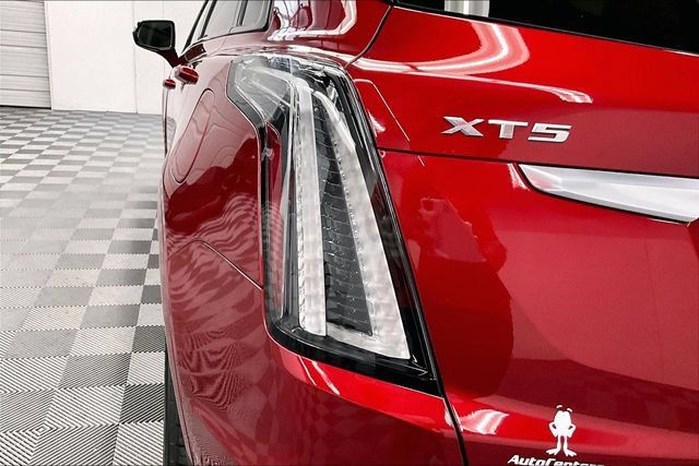 Used 2022 Cadillac XT5 Sportv w/ Platinum Package AWD/4WD image 36