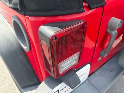 Used 2015 Jeep Wrangler Sport w/ Connectivity Group AWD/4WD image 13