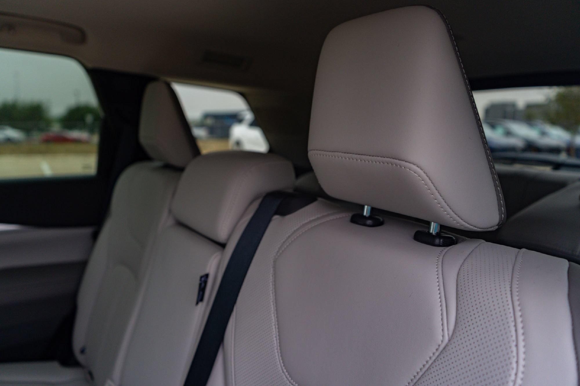 Certified 2027 INFINITI QX60 Luxe w/ Family Package FWD image 24