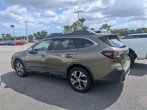 Used 2020 Subaru Outback Touring XT AWD/4WD image 4