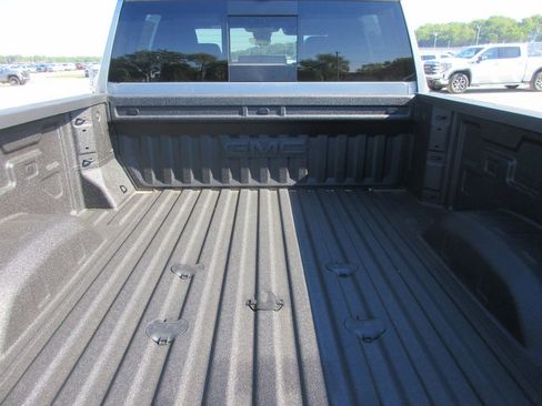 New 2026 GMC Sierra 2500 AT4 w/ AT4 Premium Plus Package AWD/4WD image 6