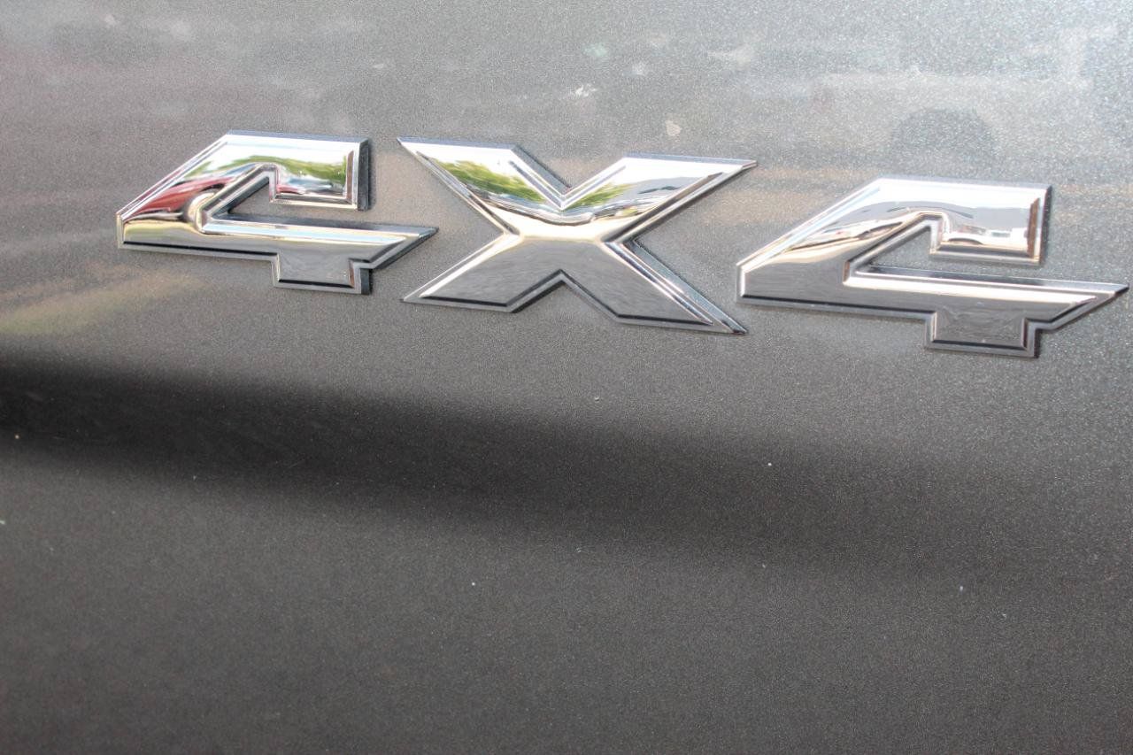 Used 2013 RAM 2500 Tradesman w/ Chrome Appearance Group AWD/4WD image 6