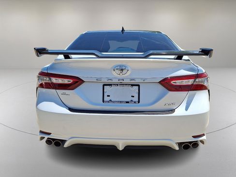 Used 2019 Toyota Camry XSE FWD image 9