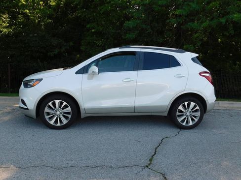 Used 2017 Buick Encore Preferred FWD image 2