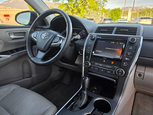 Used 2016 Toyota Camry XLE w/ Advanced Technology Package FWD image 15