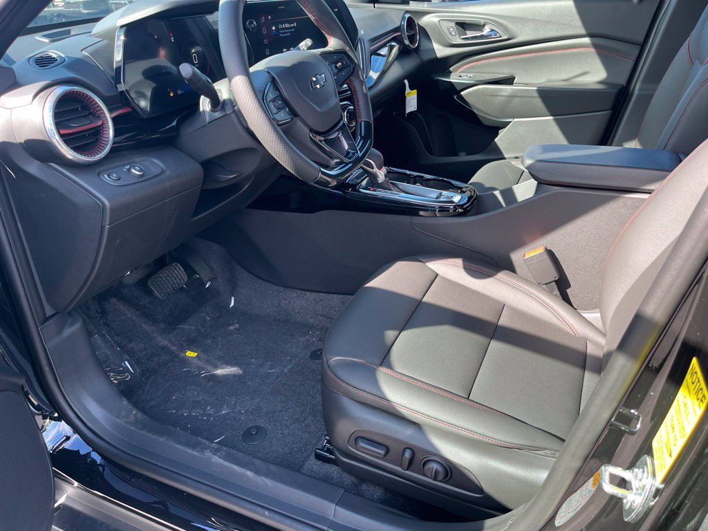 New 2026 Chevrolet Trax RS w/ Driver Confidence Package FWD image 11