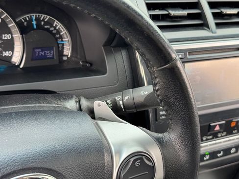 Used 2013 Toyota Camry SE FWD image 27