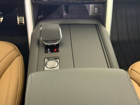 New 2026 Land Rover Discovery Dynamic SE AWD/4WD image 27