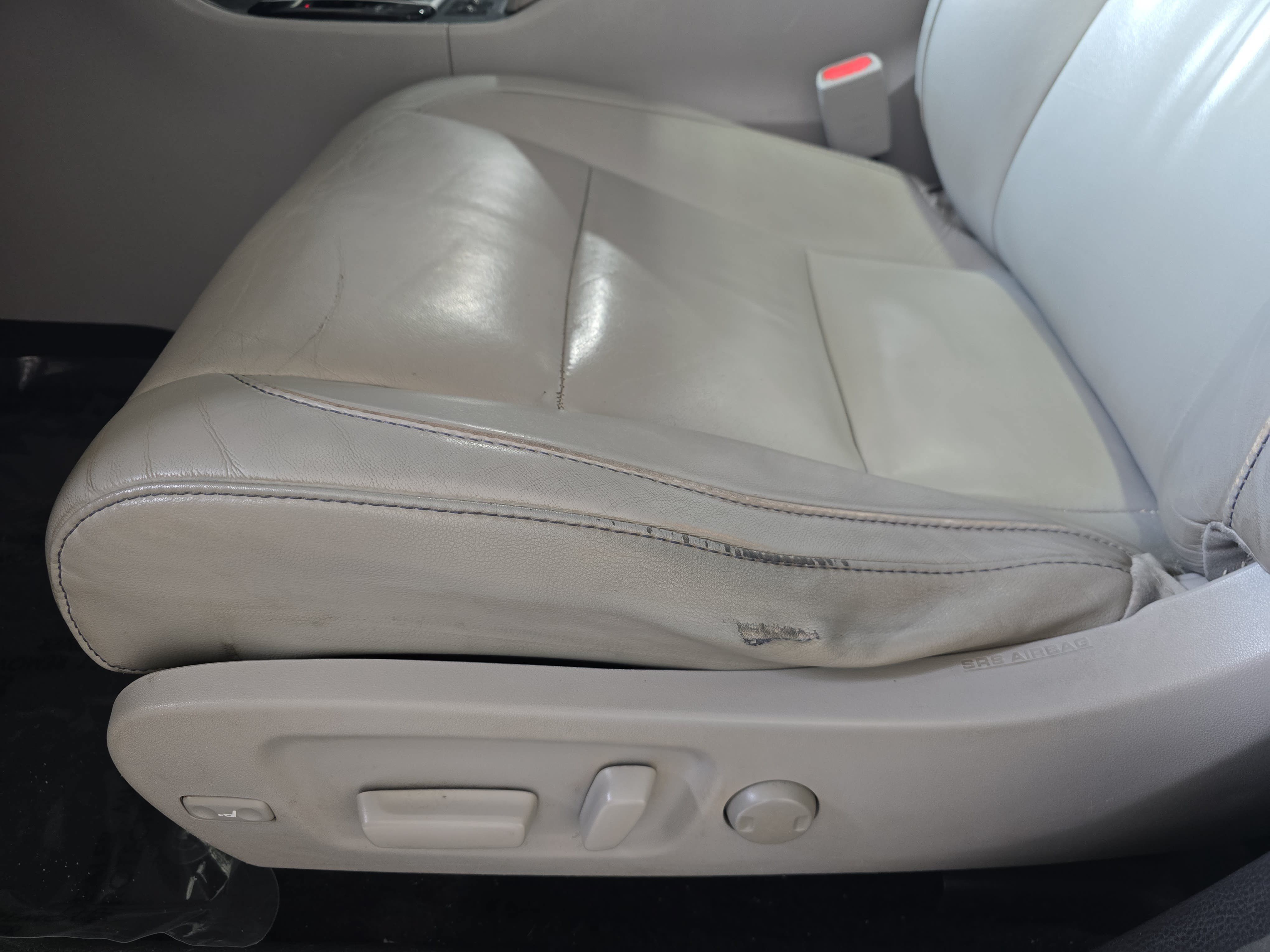 Used 2015 Toyota Highlander XLE FWD image 28