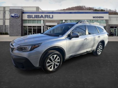 Used 2022 Subaru Outback Premium image 1