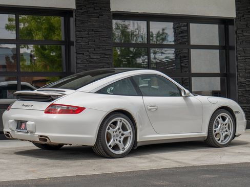 Used 2008 Porsche 911 Targa 4 AWD/4WD image 10