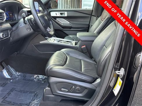 Certified 2020 Ford Explorer Platinum w/ Premium Technology Package image 9