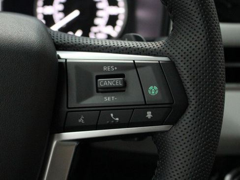 New 2025 Mitsubishi Outlander SE image 10