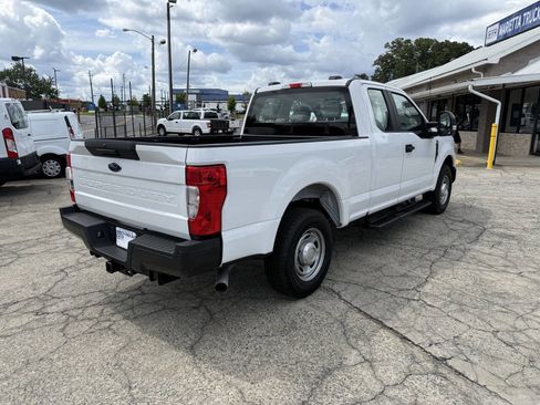 Used 2022 Ford F250 XL w/ Power Equipment Group RWD image 9