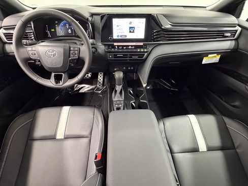 Used 2026 Toyota Camry SE FWD image 37
