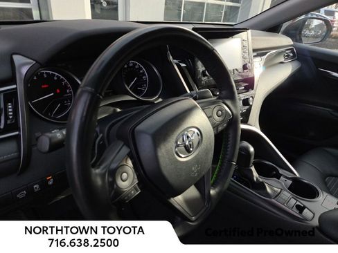 Used 2024 Toyota Camry SE image 16