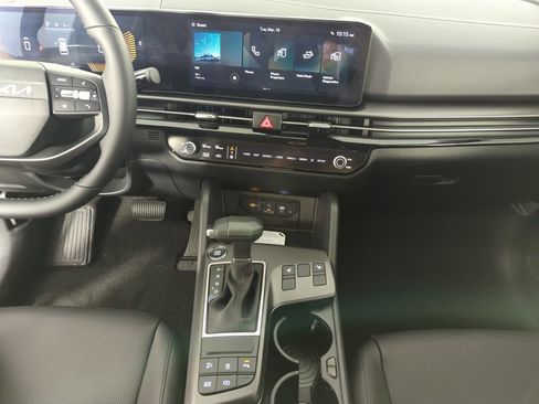 New 2026 Kia Sportage EX image 25