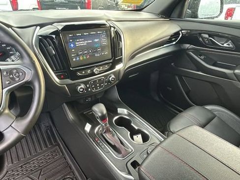 Certified 2024 Chevrolet Traverse RS FWD image 20