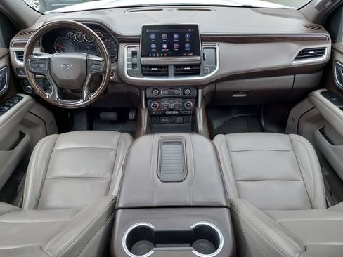 Used 2021 Chevrolet Tahoe Z71 w/ Z71 Signature Package AWD/4WD image 3
