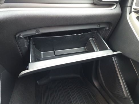 Used 2022 Ford Explorer XLT w/ Equipment Group 202A image 24