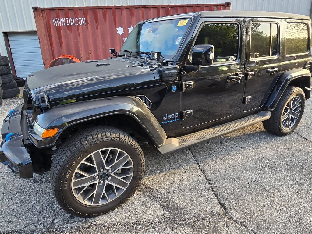 Used 2024 Jeep Wrangler High Altitude AWD/4WD image 2