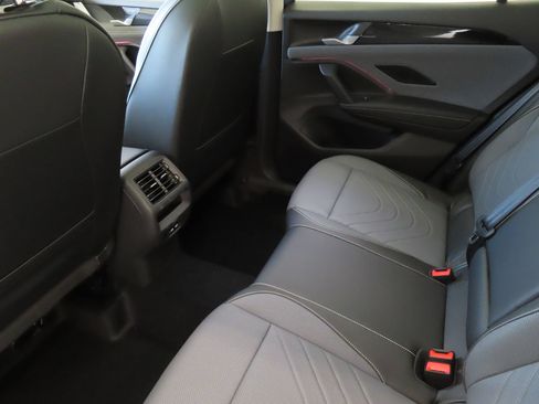 Certified 2026 Volkswagen Tiguan SE FWD image 23