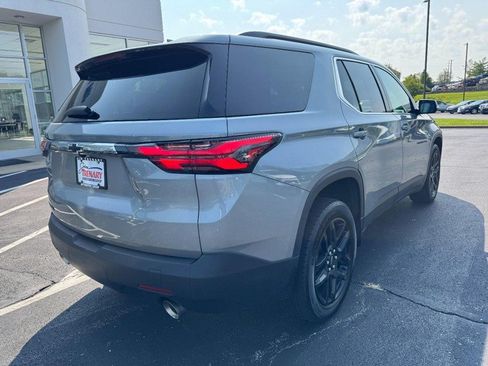 Used 2023 Chevrolet Traverse LT FWD image 3