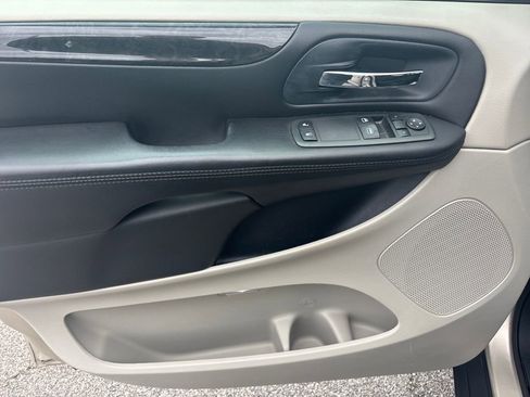 Used 2013 Dodge Grand Caravan American Value Package image 14