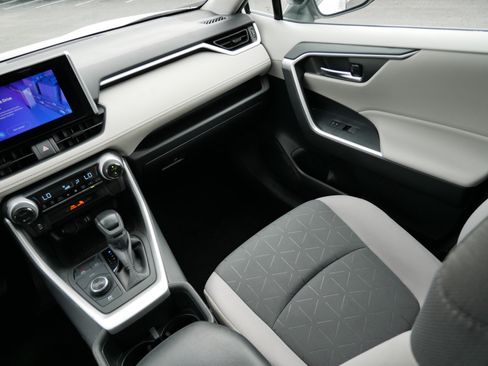 Certified 2024 Toyota RAV4 XLE AWD/4WD image 11