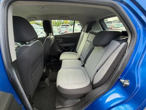 Used 2016 Chevrolet Trax LS AWD/4WD image 9