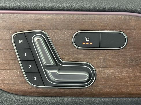 Used 2023 Mercedes-Benz EQB 300 300 w/ Exclusive Package image 7